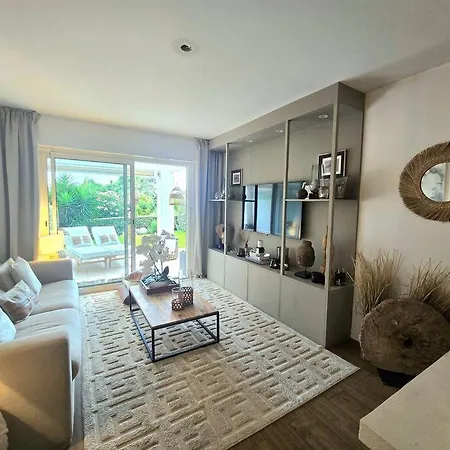 T2 Rdj Raphael Front De Apartment