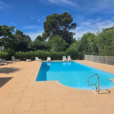 T2 Rdj Raphael Front De Apartment