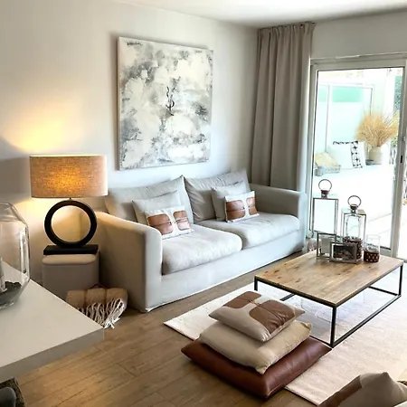 T2 Rdj La Louviere Raphael Front De Apartment